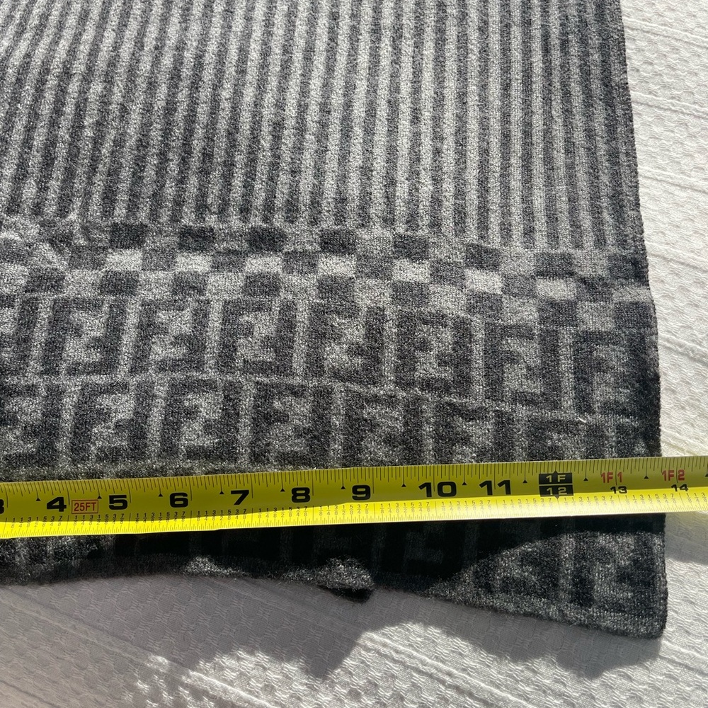 Vintage Fendi Grey and Black Scarf - Picture 5 of 6